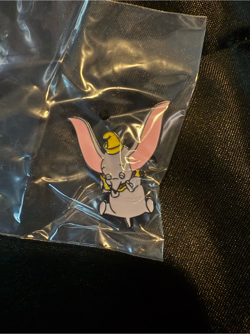 🌟Bundle Sale Dumbo Pin - Picture 2 of 2
